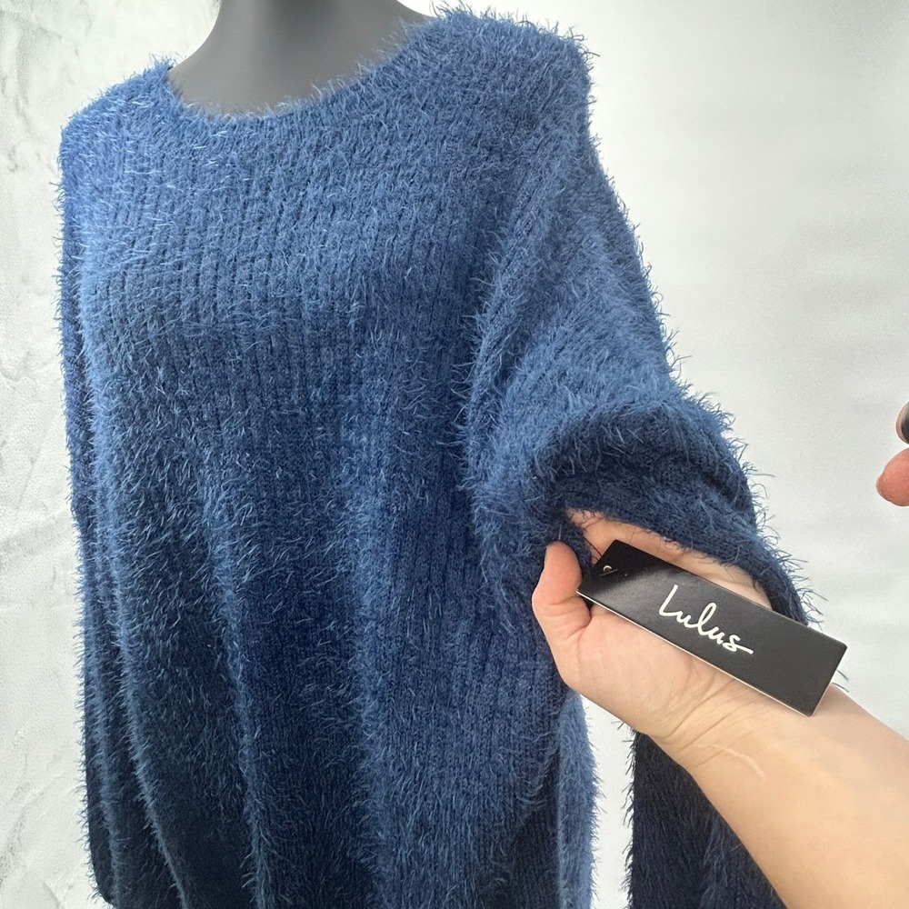 Lulus Navy Blue Eyelash Knit Crewneck Sweater Oversized ML NWT Cozycore - Picture 3 of 6